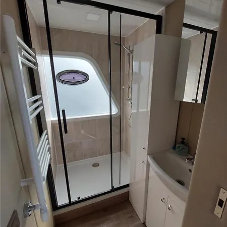 Floating 33 - Lea Sophie Tatil Evi *