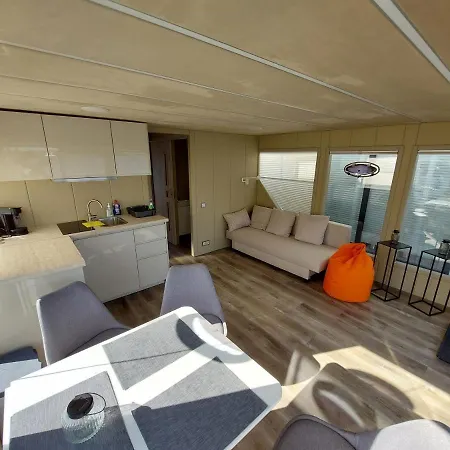 Floating 33 - Lea Sophie Tatil Evi