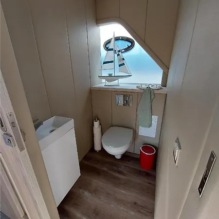 Tatil Evi Floating 33 - Lea Sophie *