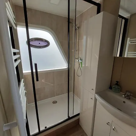 Tatil Evi Floating 33 - Lea Sophie *